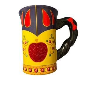 Disney Parks Snow White signature dress ceramic mug -10 oz. Like New